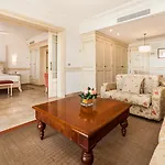 Insotel Prestige & Aparthotel 5*