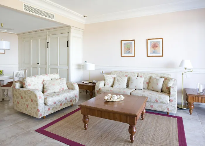 Insotel Prestige & Aparthotel Punta Prima (Menorca)