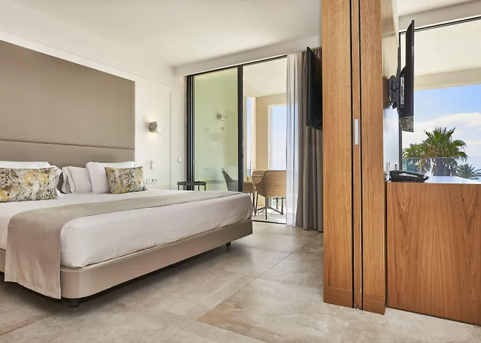 Aparthotel Insotel Prestige &