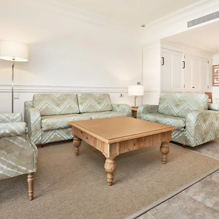 インソテル プンタ プリマ プレステージ スイーツ&スパ アパートホテル